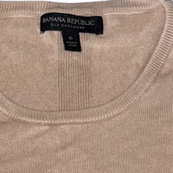 Banana Republic Silk Cashmere tan lightweight pullover sweater - Picture 5 of 5